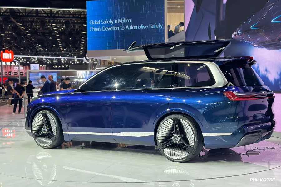 Galaxy Starship from the rear