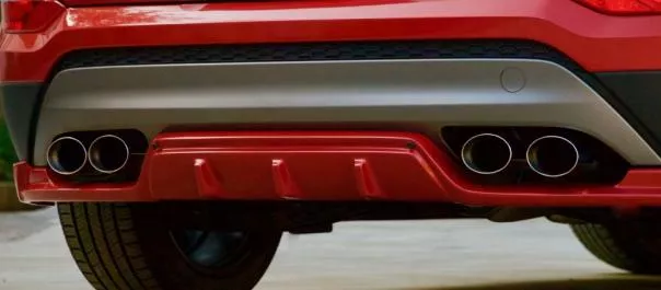 The new Tucson also comes with a 4-pipe sports exhaust Close up of 4-pipe sports exhaust of the Hyundai Tucson Sport