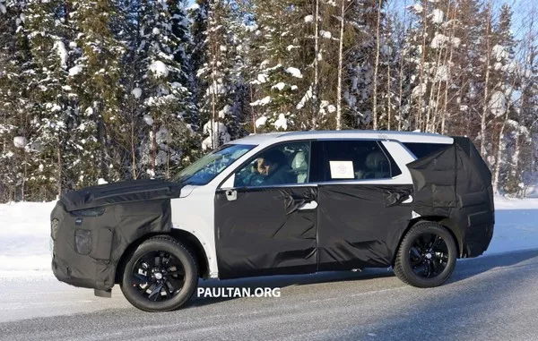 Hyundai Palisade spy shot in winter test