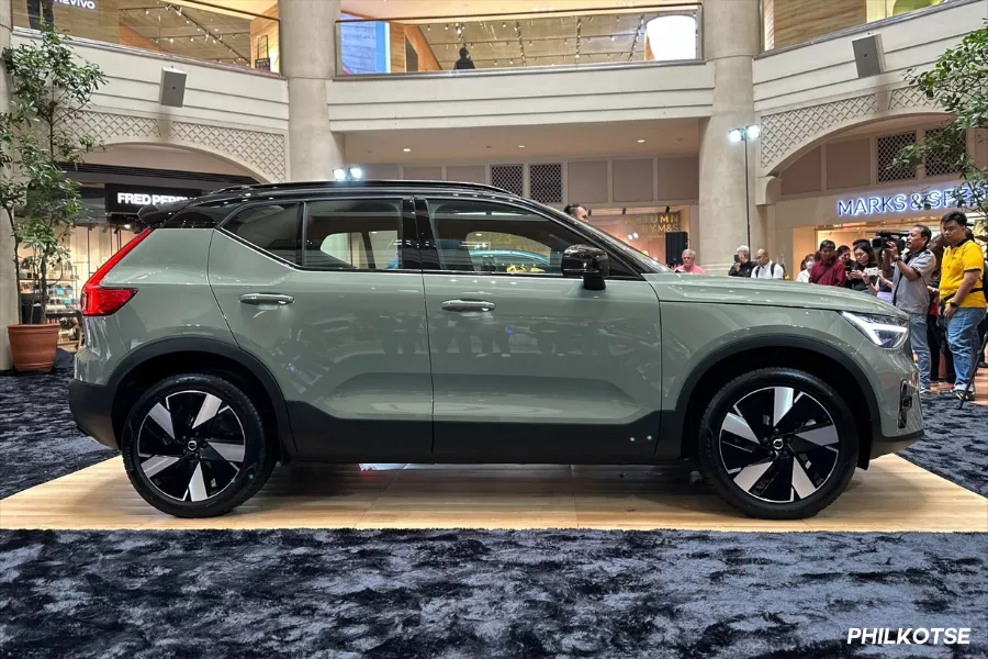 XC40 from the side