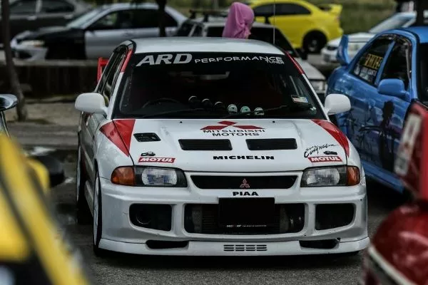 90s mitsubishi lancer evo 3