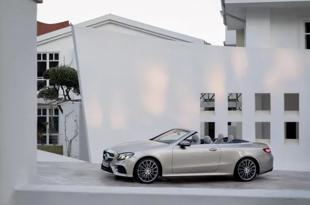 Side view of the 2018 Mercedes-Benz E-Class Cabriolet 