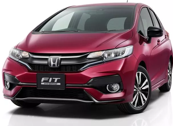 Angular front of 2017 Honda Jazz facelift 