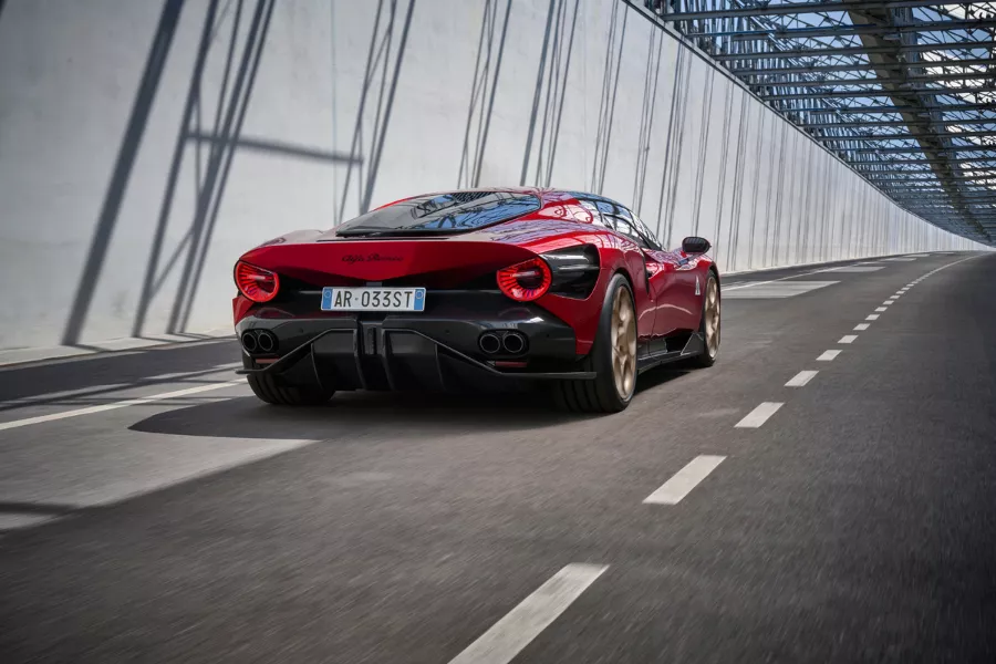 Alfa Romeo 33 Stradale rear view