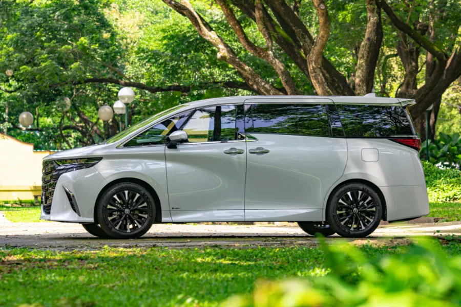 2024 Toyota Alphard