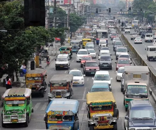 Philipine road packed with a lot of cars