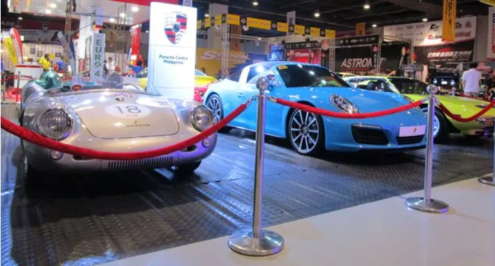 Display of cars 