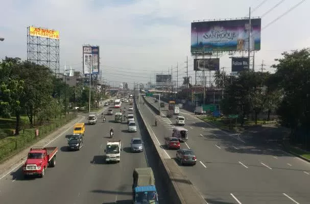 Vehicles moving on the roads