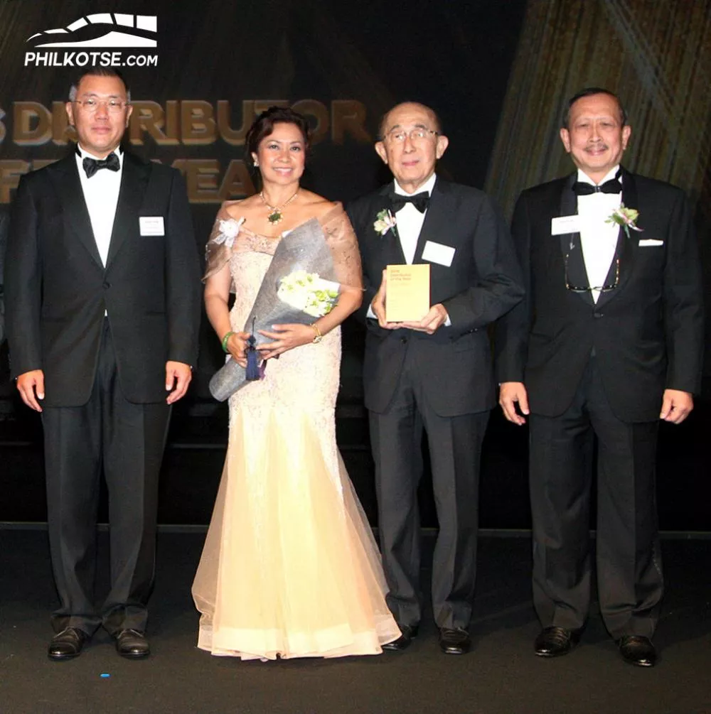 HARI ended March 2017 with record sales of 3,371 units – the highest in this marque’s 15-year history Three men and one woman at Hyundai Global Distributors Convention