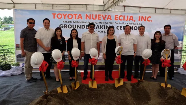 representatives at Toyota Nueva Ecija groundbreaking ceremony 