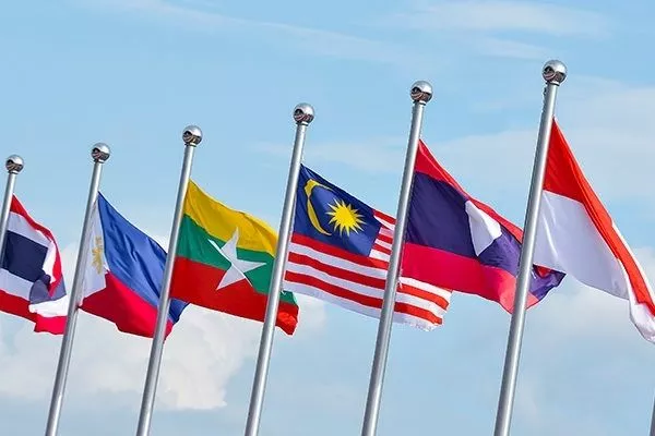 ASEAN flags 