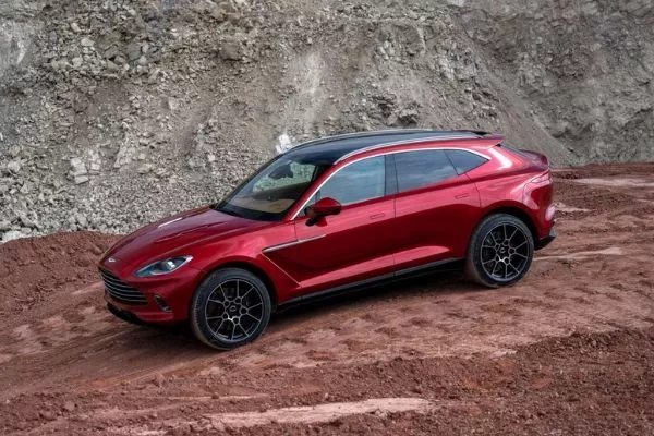 A picture of the Aston Martin DBX