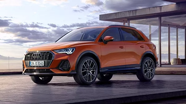 A picture of the front and driver's side of the 2020 Audi Q3