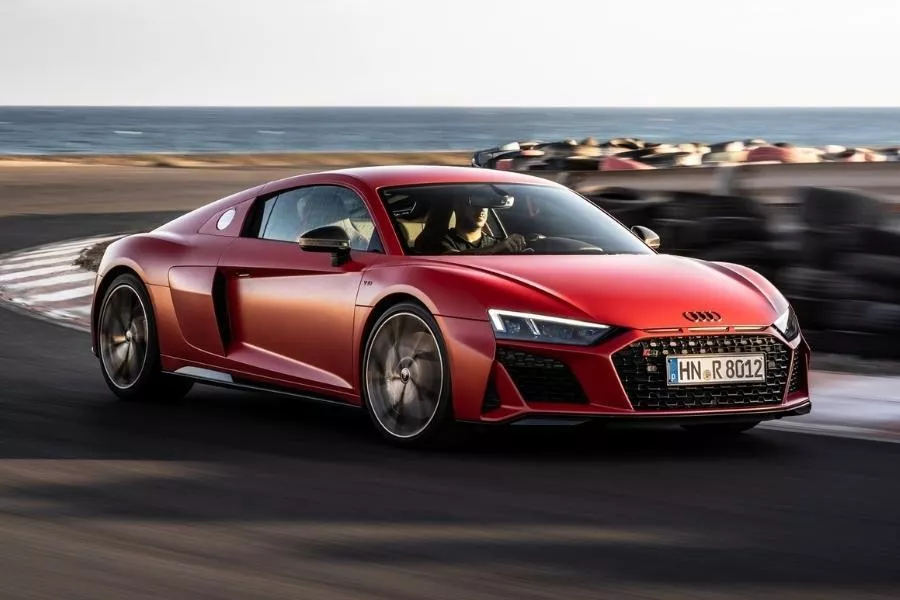 Audi R8 front view