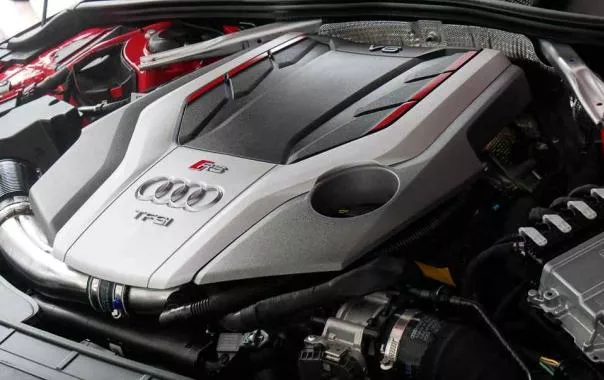 Audi RS5 2018 engine