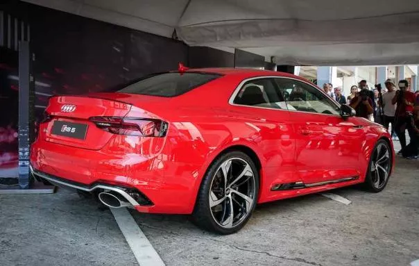 Audi RS5 2018 angular rear