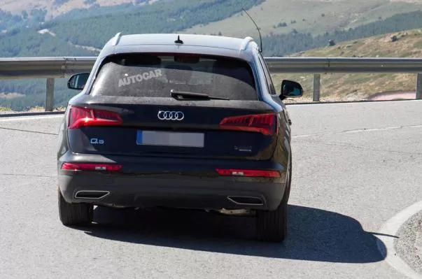 rear view of the Audi Q5 e-tron 