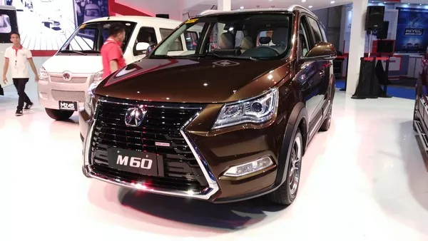 BAIC M60 angular front