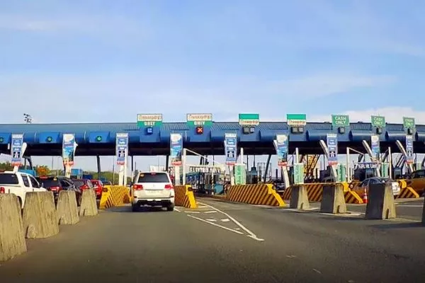 A picture of the Balintawak-Toll Plaza