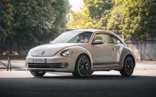 VW Beetle angular front