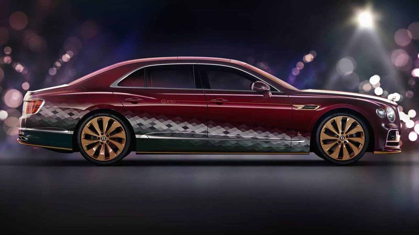 Bentley Flying Spur Reindeer Eight right sid