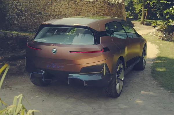 BMW iNext 2021 rear view