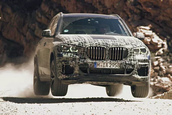 The BMW X5 2019 in camo