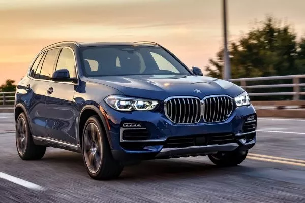bmw-x5-on-the-road