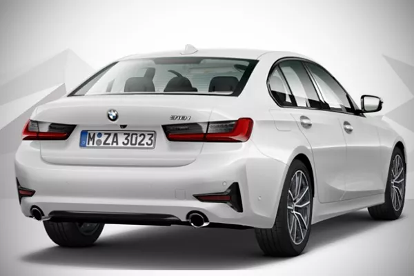 A picture of the rear of the BMW 318i