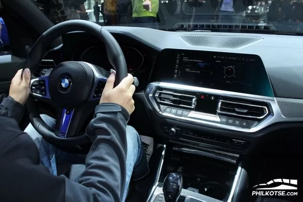 BMW 3-Series 2019 cockpit