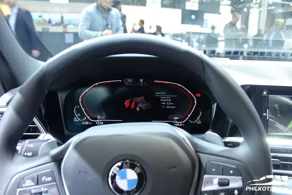 BMW 3-Series 2019 steering wheel