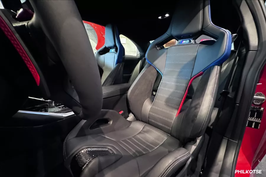 The M2 Coupé Carbon's bucket seats