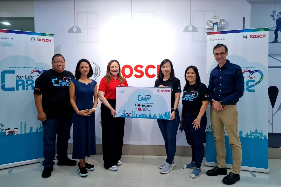 Bosch Philippines receives Php 500,000 from Warren Automotive Company