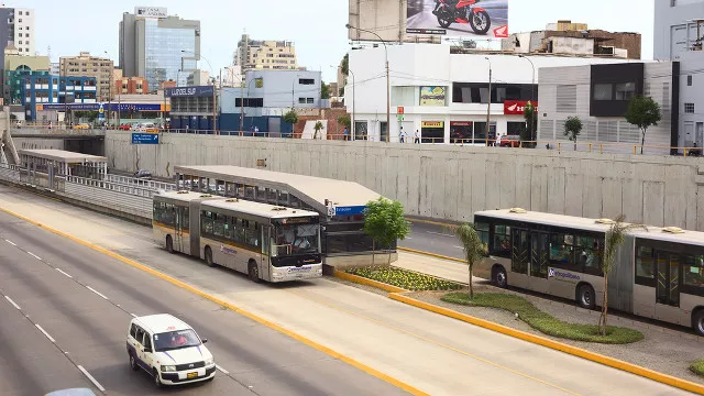 BRTs are excellent at safely moving large number of passengers quickly over dedicated lanes Two BRT buses on the road