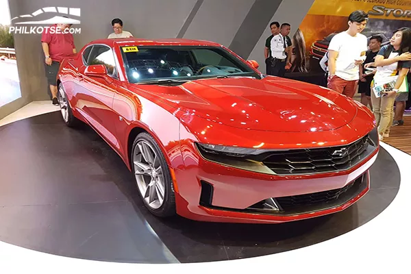 A picture the of the 2019 Camaro Turbo 3LT RS