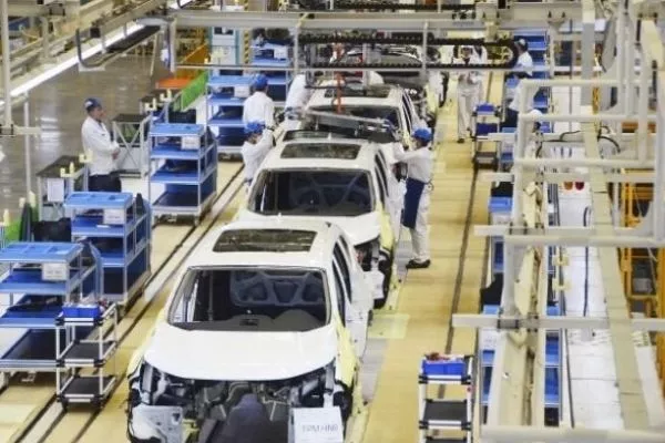 A picture of an assembly line in a Chinese manufacturing facility