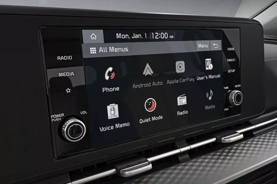 The 2022 Kia Carnival's eight-inch touchscreen