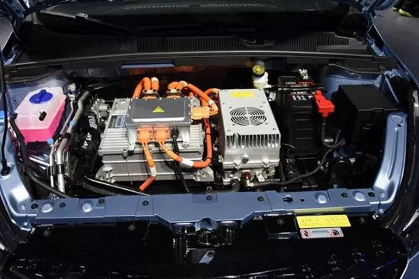 A picture of the Arrizo 5e's open hood showing the electric motor