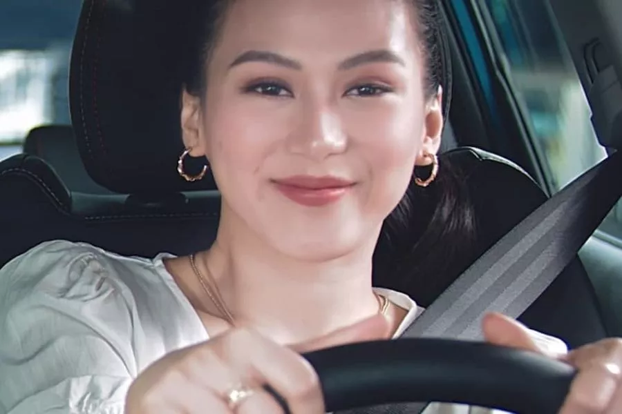 Chery Tiggo 7 Pro and Alex Gonzaga