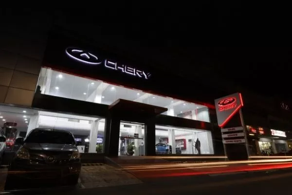 Chery Alabang at night