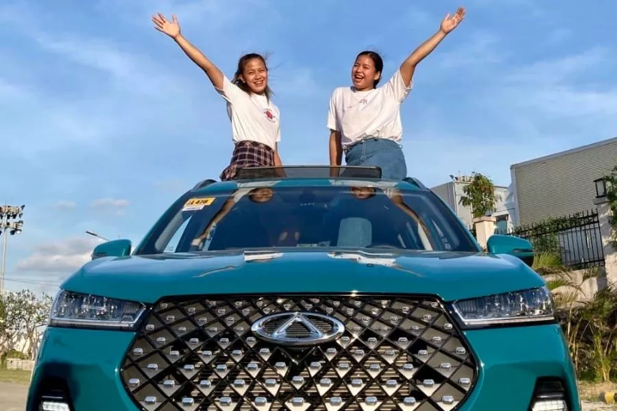 Chery Tiggo 7 Pro with Laure sisters