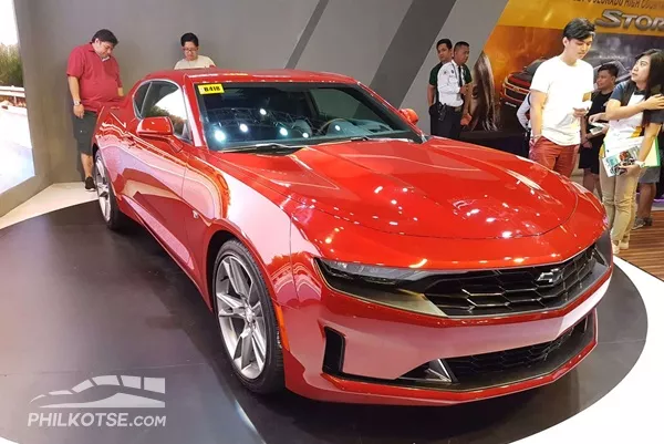 A picture of the Chevrolet Camaro 2019 highlighting its aggressive styling