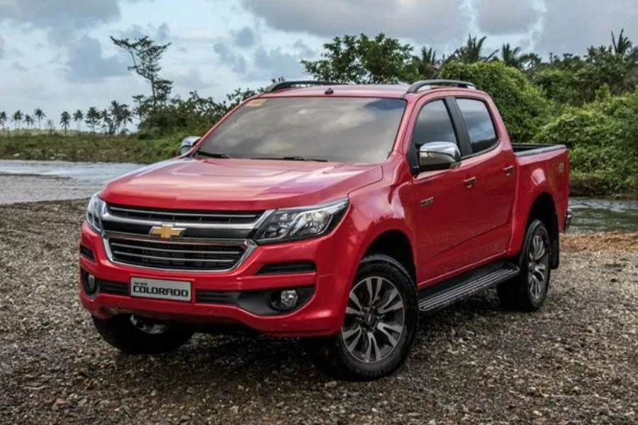 Chevrolet Colorado front view