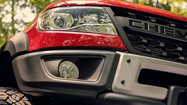 a front corner of the Chevrolet Colorado ZR2 Bison 2019