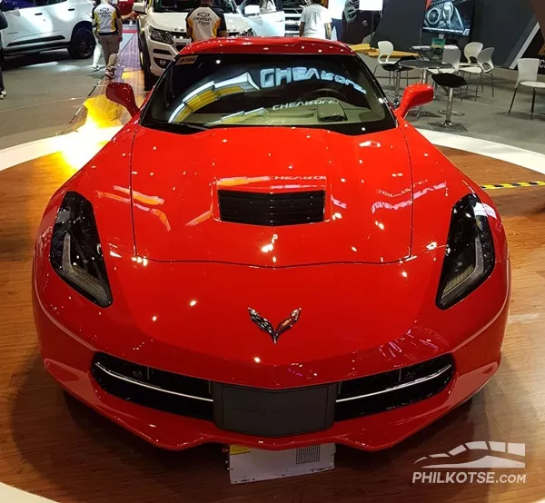 A front picture of the Chevrolet Corvette 2019