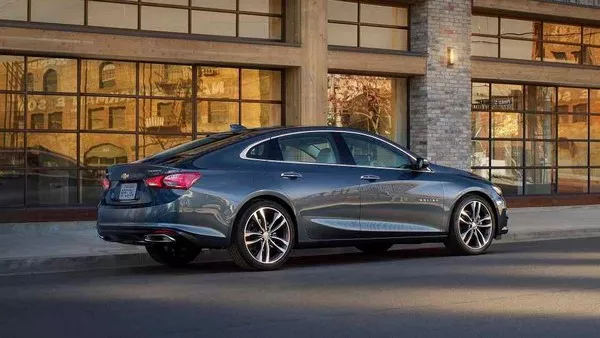 Chevrolet Malibu 2019 side view