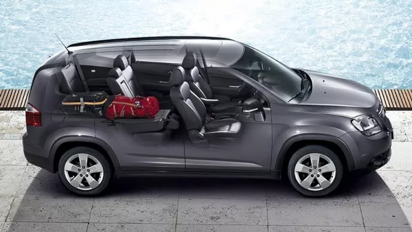 Chevrolet Orlando 2018 from the top
