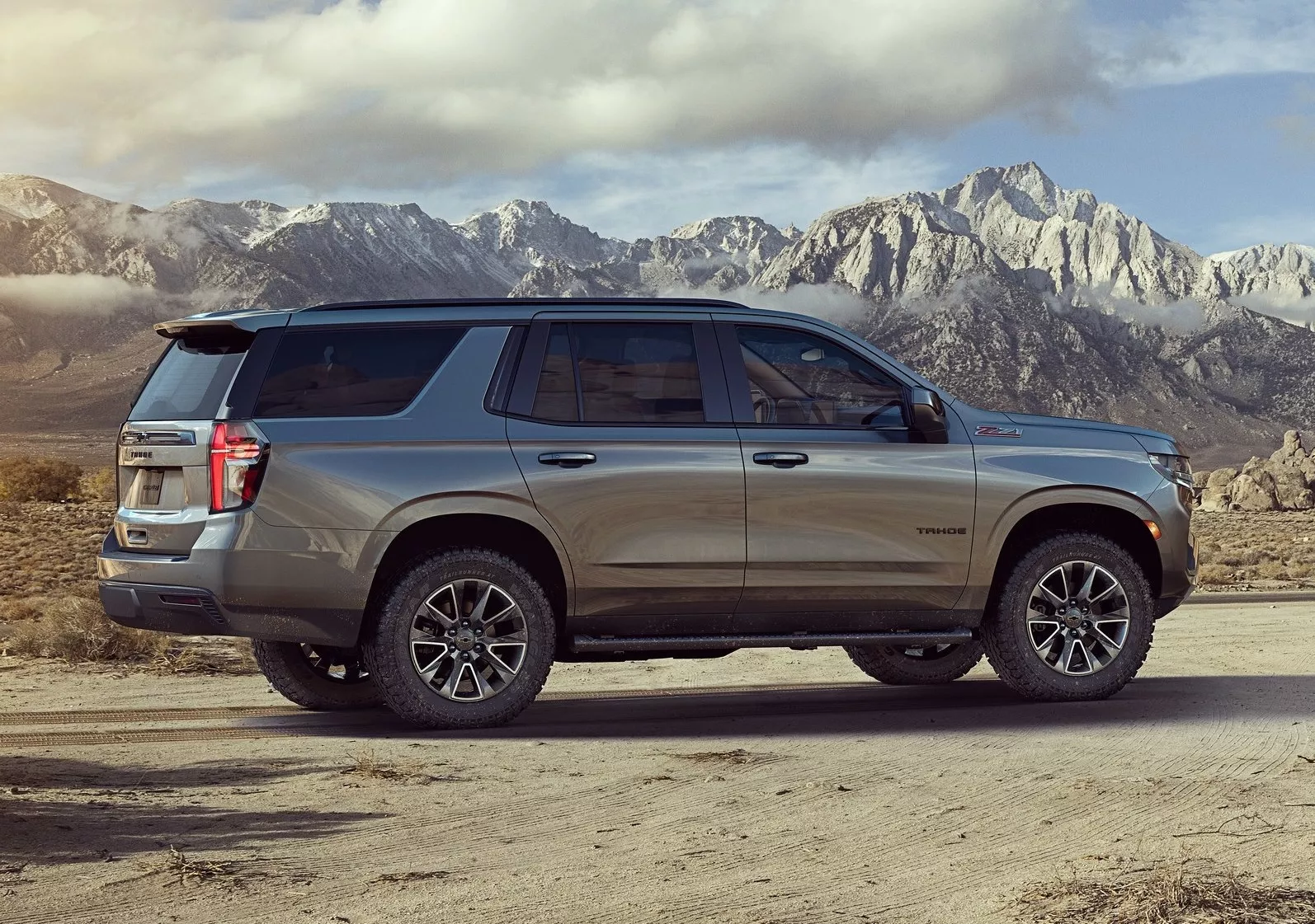 2021 Chevrolet Tahoe side view