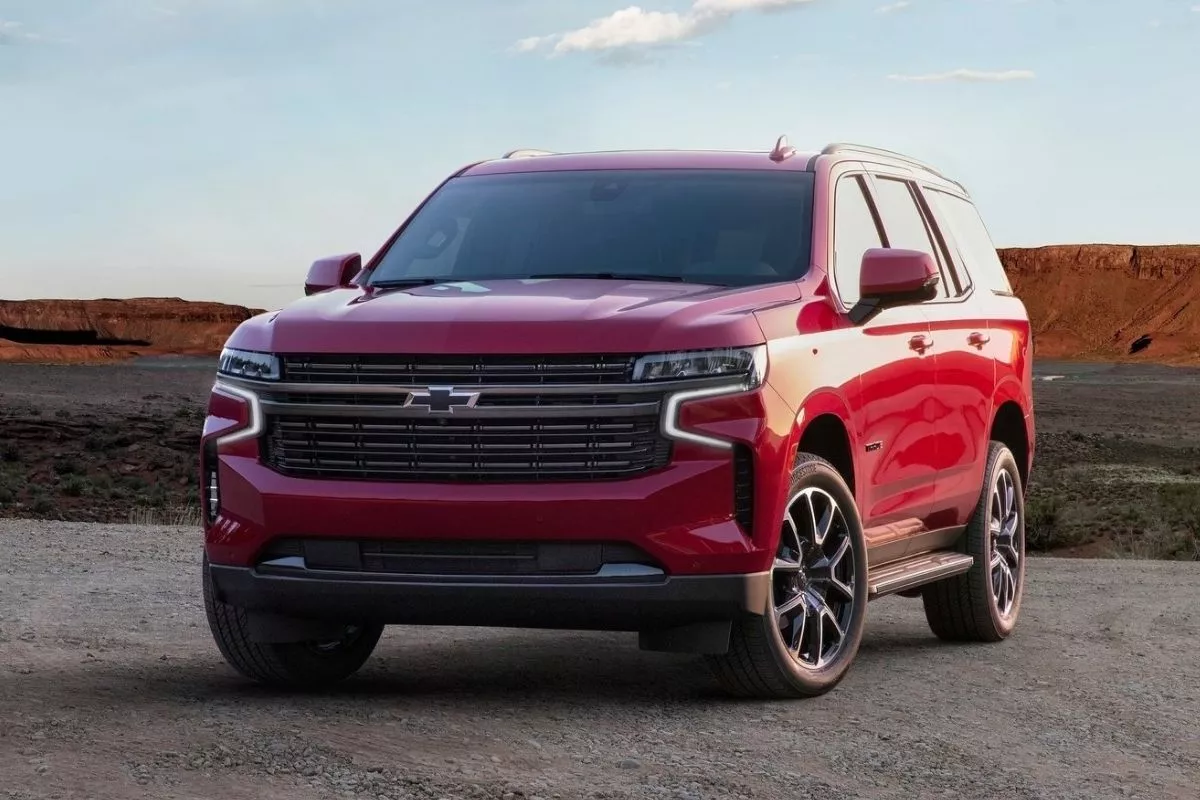 2021 Chevrolet Tahoe front view