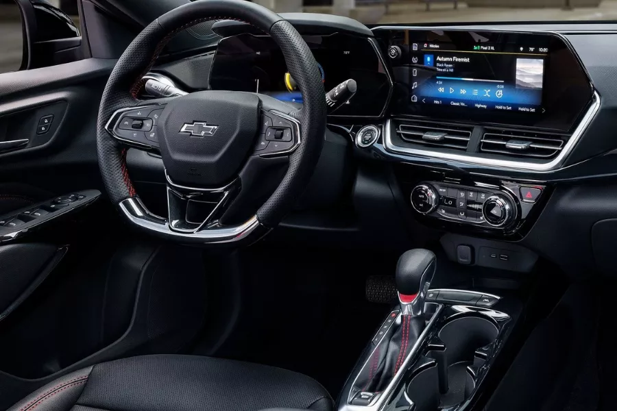 Interior of the all-new Trax Chevrolet Trax interior view